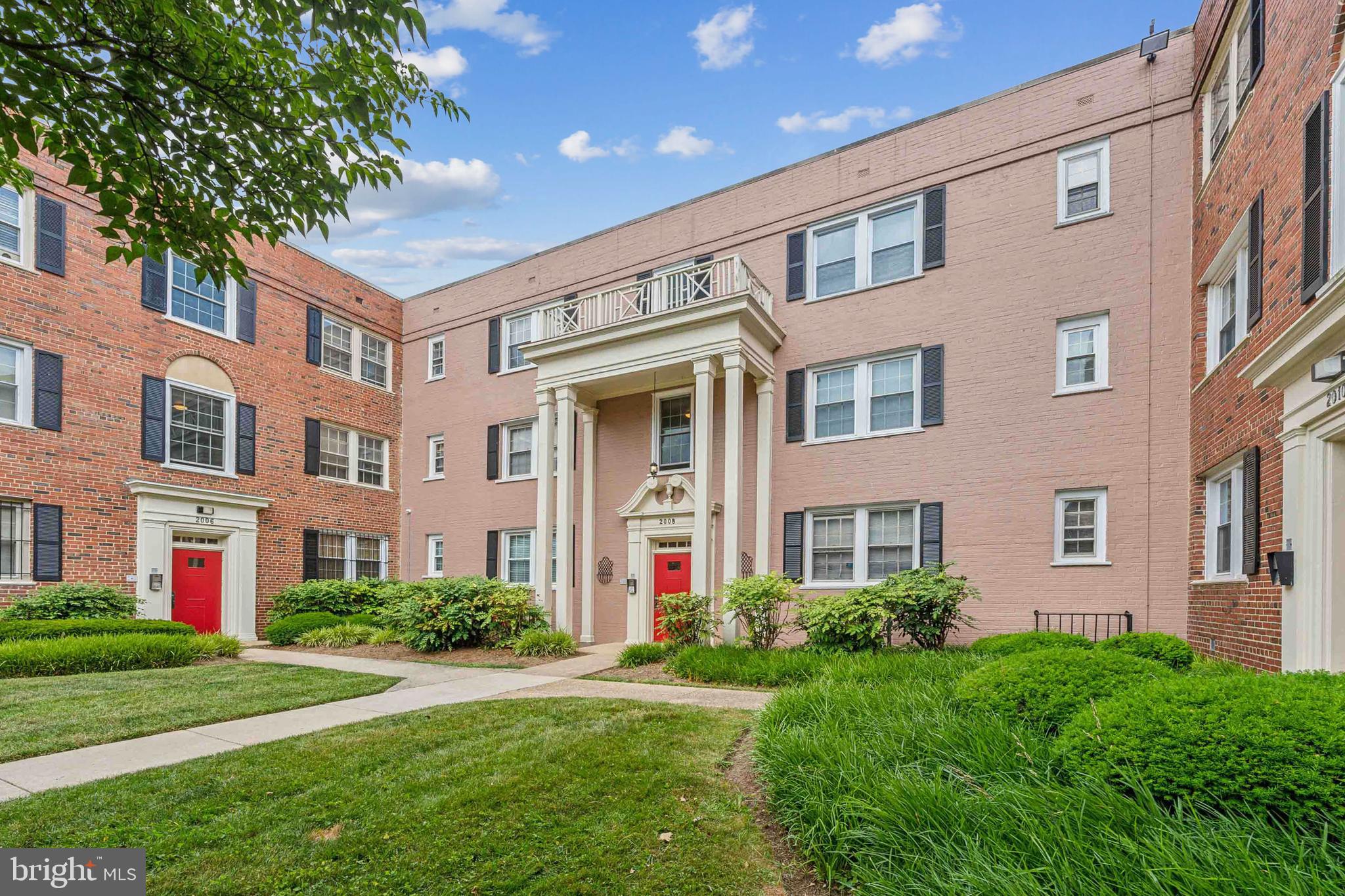 2008 FORT DAVIS STREET SE 301