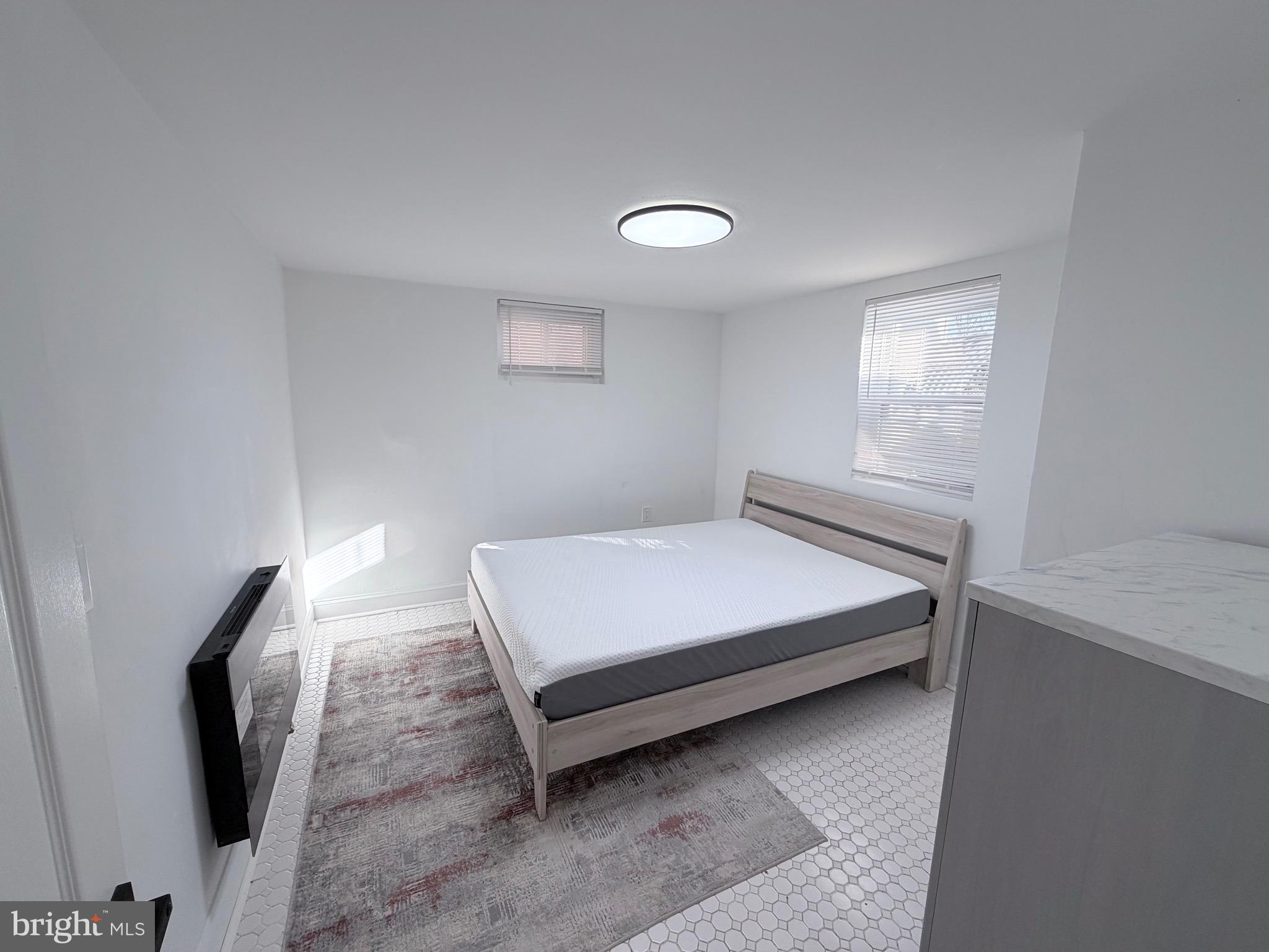 805 MALCOLM X AVENUE SE