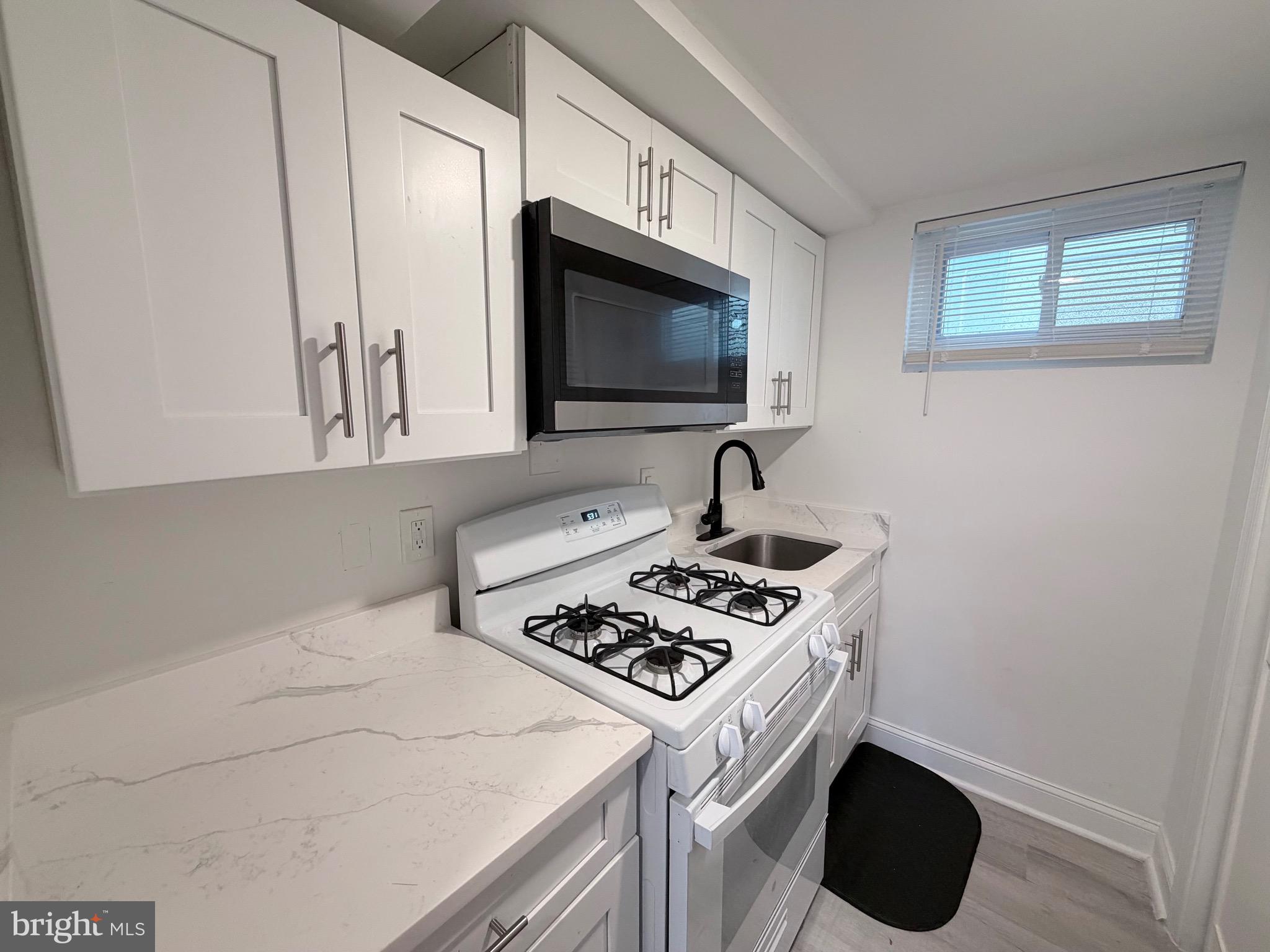 805 MALCOLM X AVENUE SE