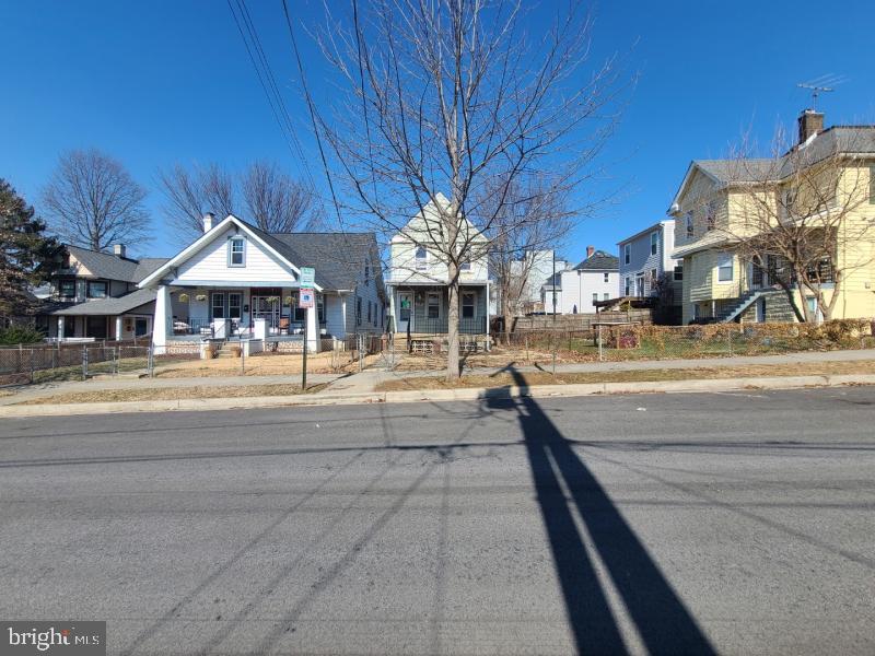 1040 EVARTS STREET NE