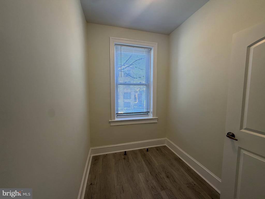 2707 11TH - 1 STREET NW