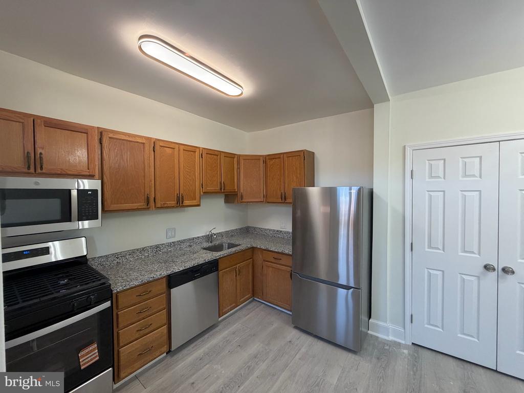 2707 11TH - 1 STREET NW