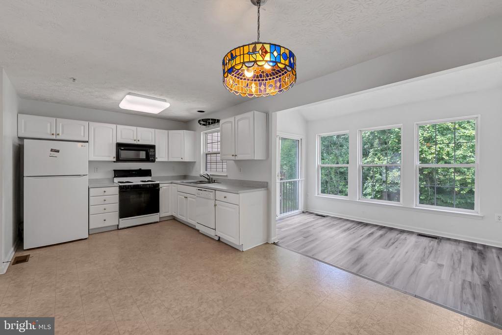 1716 BARNWOOD COURT