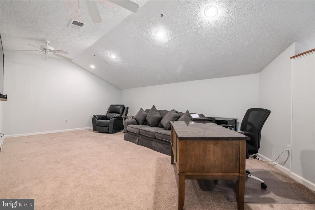2503 AMBER ORCHARD COURT W 304