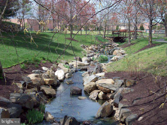 2503 AMBER ORCHARD COURT W 304