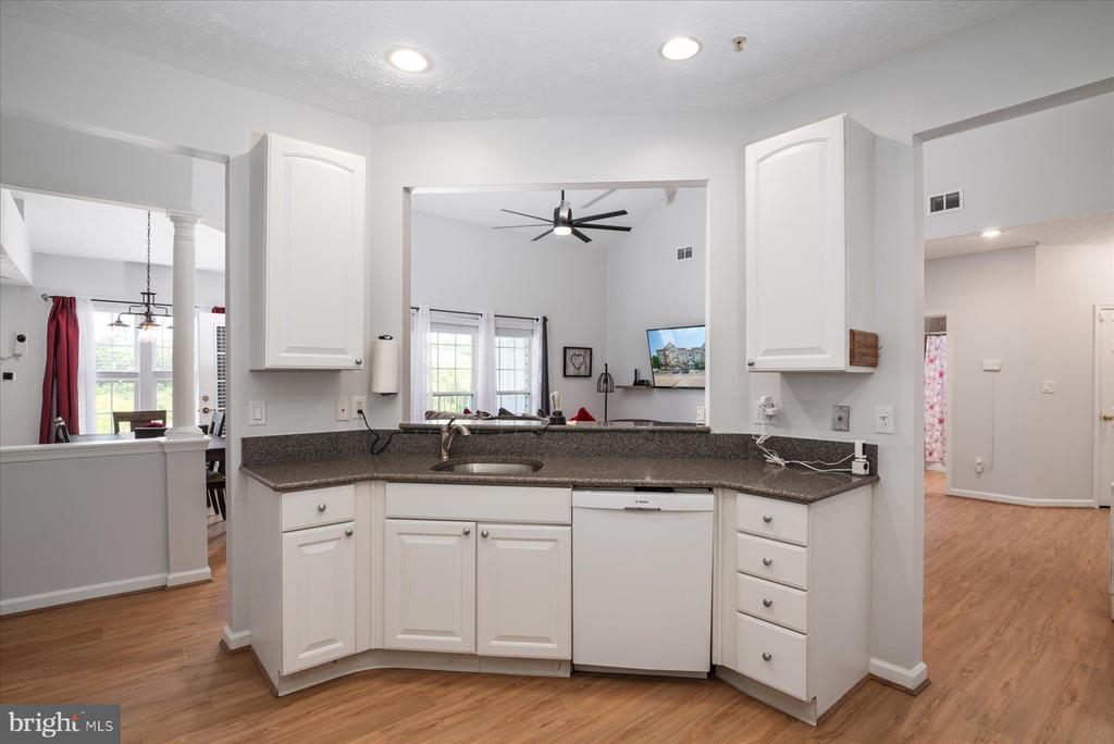 2503 AMBER ORCHARD COURT W 304