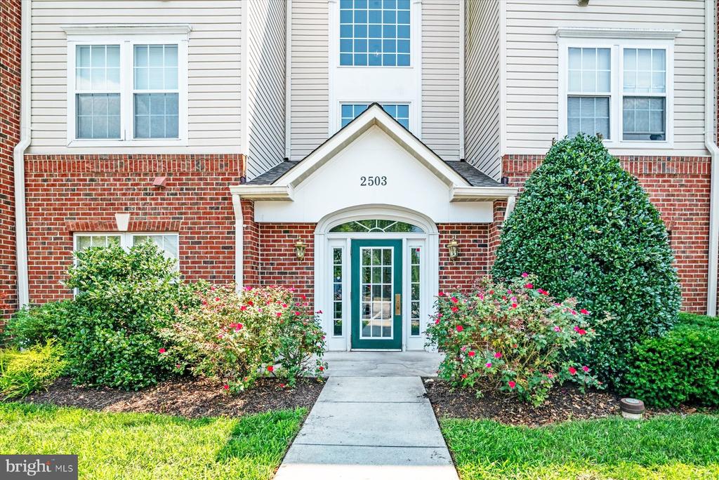2503 AMBER ORCHARD COURT W 304