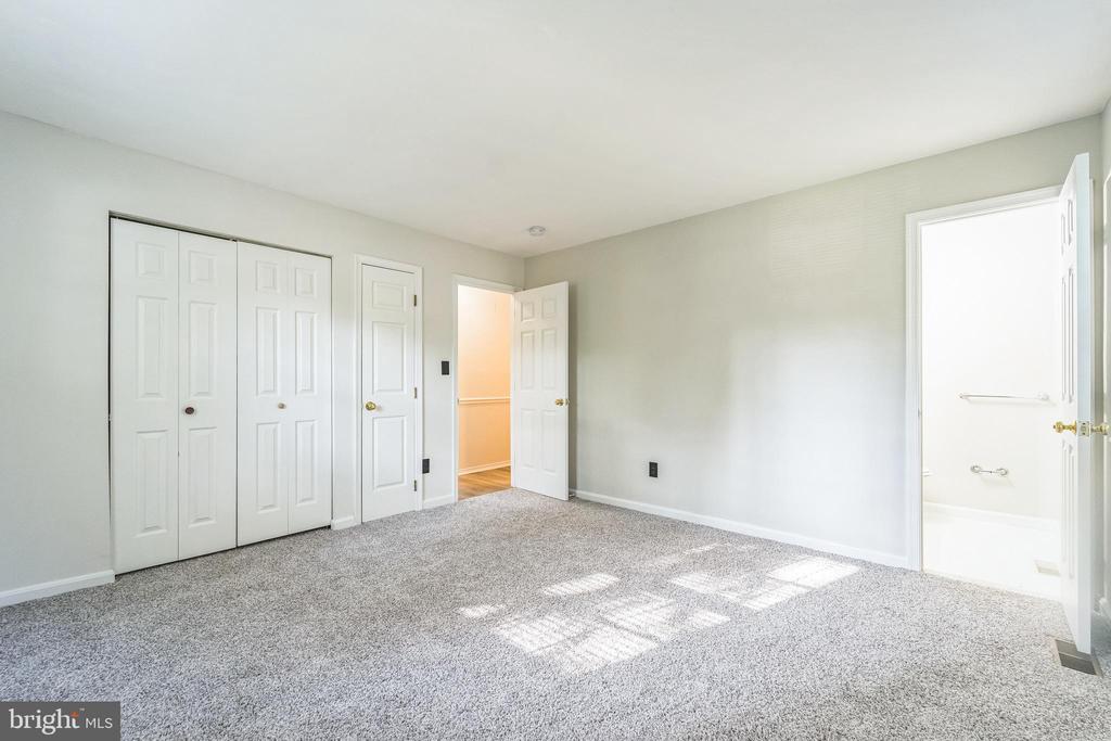658 CEDAR DRIVE