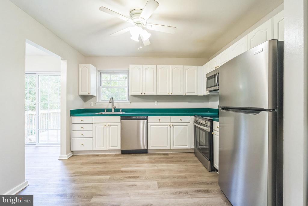 658 CEDAR DRIVE
