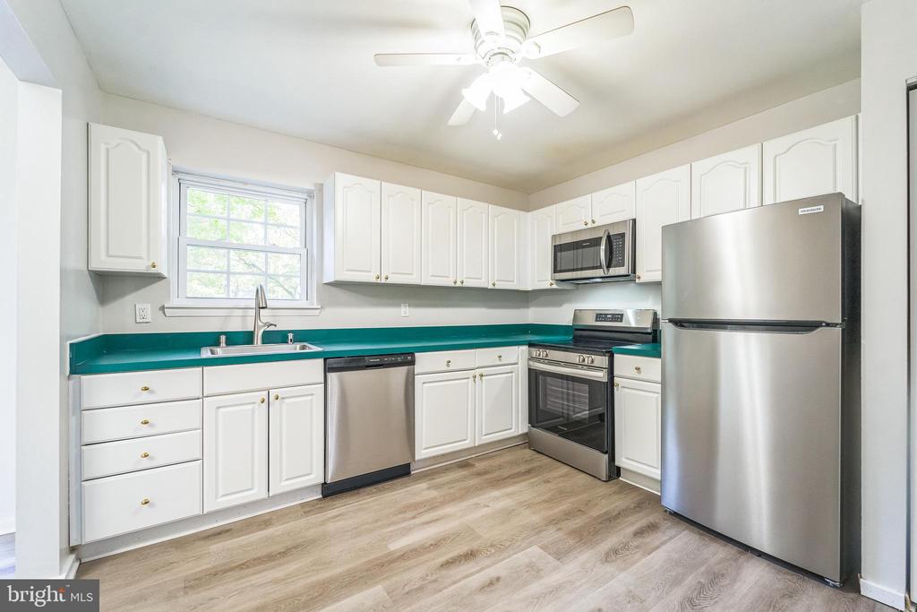 658 CEDAR DRIVE