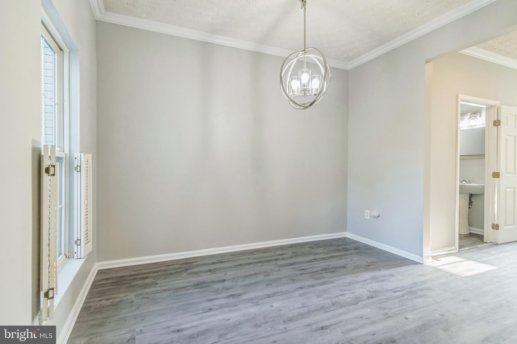 8362 FINCHLEIGH STREET