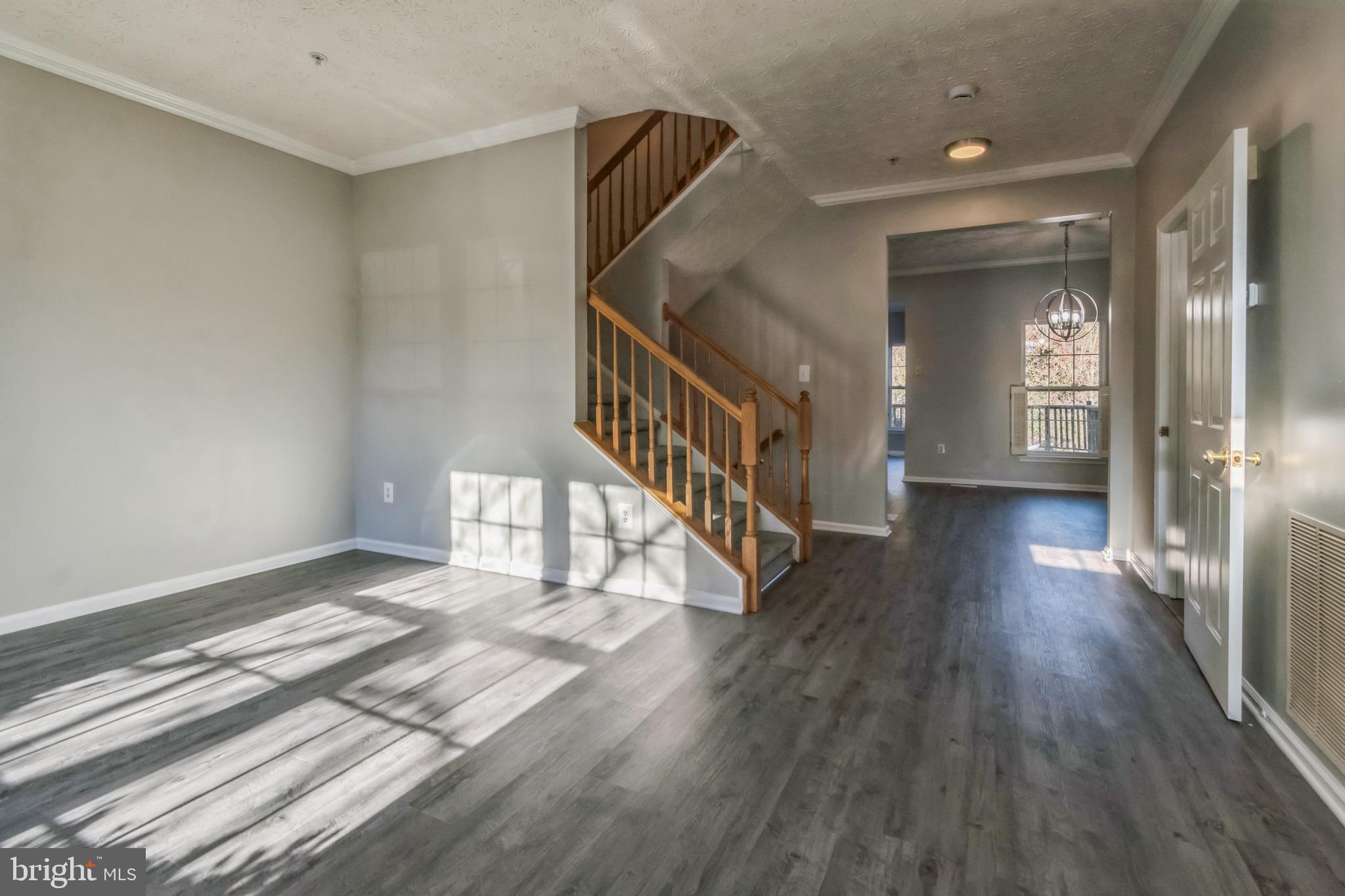 8362 FINCHLEIGH STREET