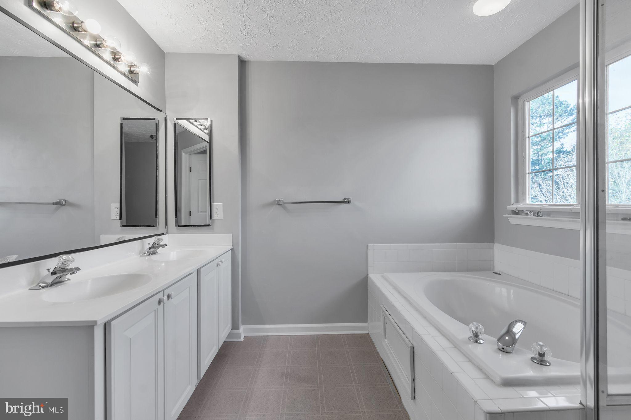 8362 FINCHLEIGH STREET