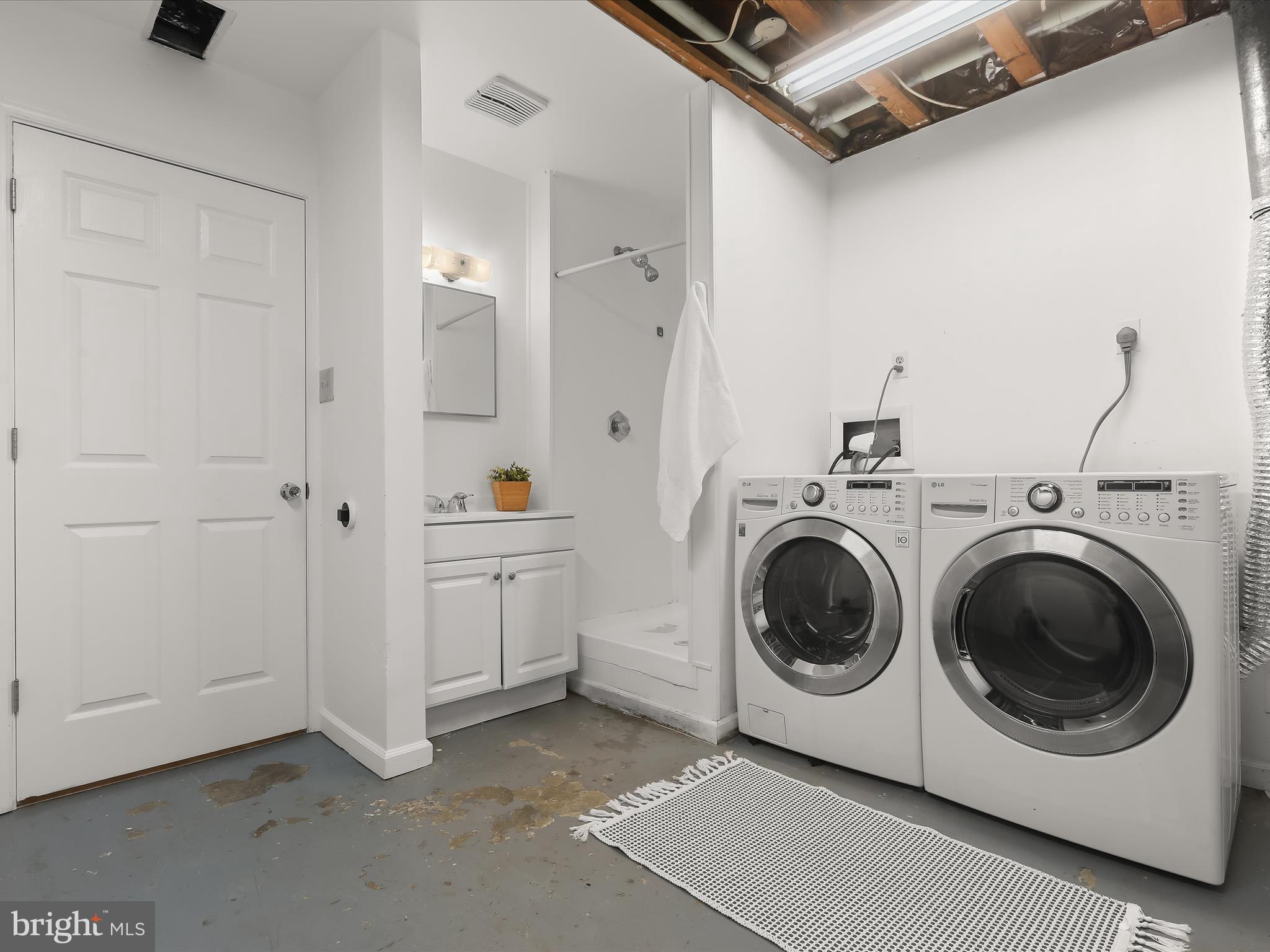 1217 HESSELIUS COURT