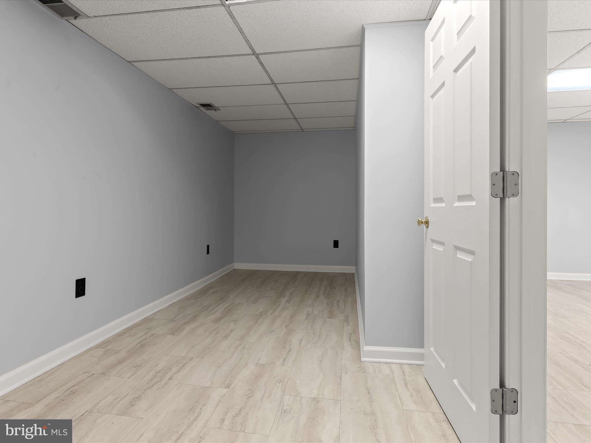 1217 HESSELIUS COURT