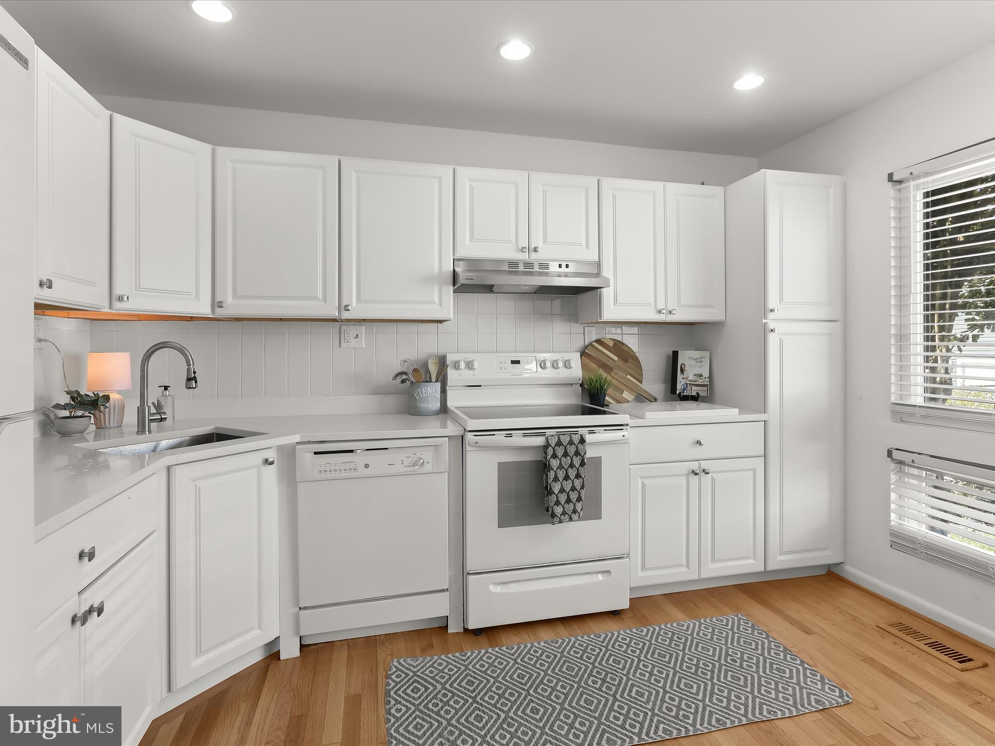 1217 HESSELIUS COURT