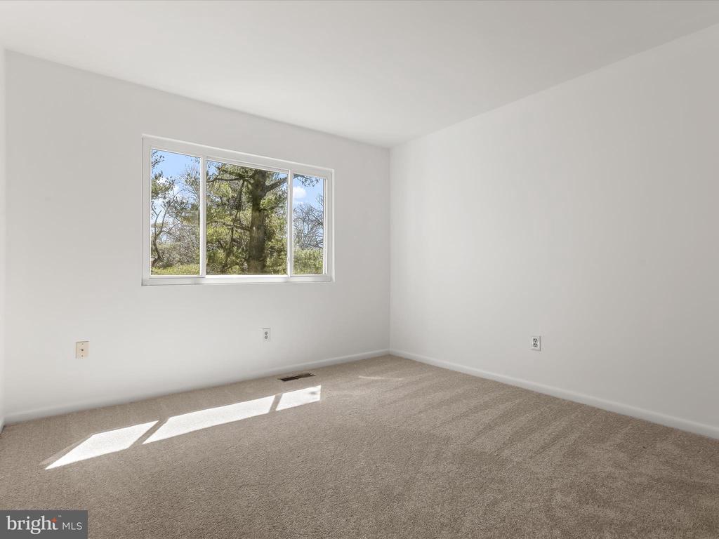 1217 HESSELIUS COURT