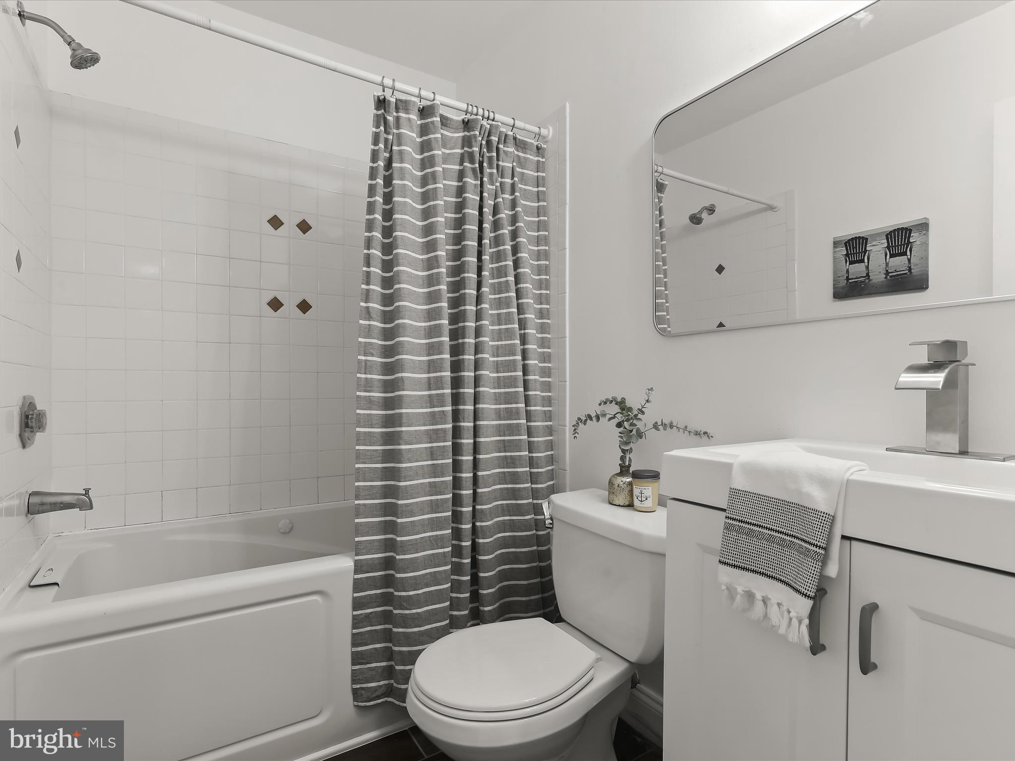 1217 HESSELIUS COURT