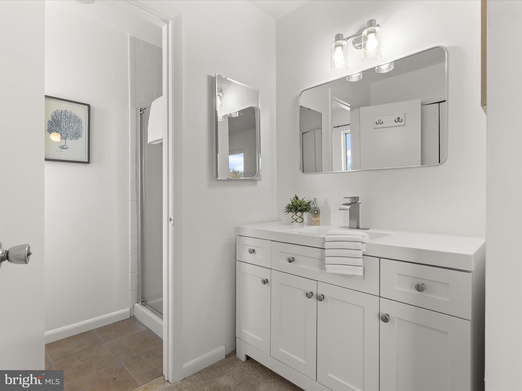 1217 HESSELIUS COURT