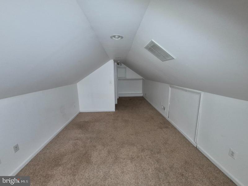 215 SYCAMORE