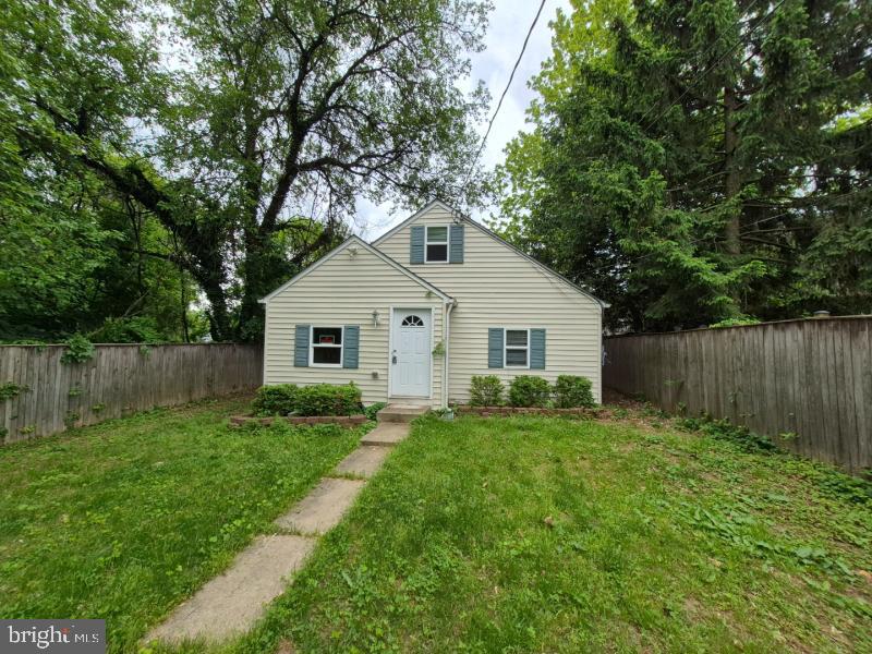 215 SYCAMORE