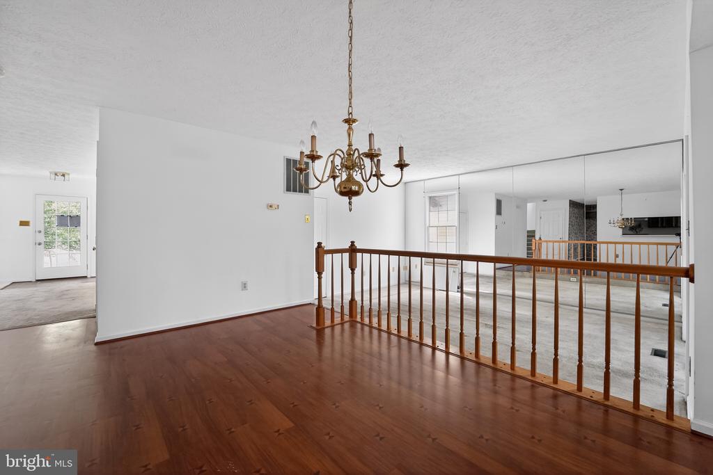 8204 ELKWOOD COURT