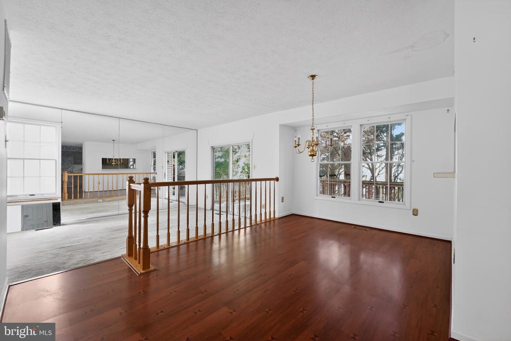 8204 ELKWOOD COURT