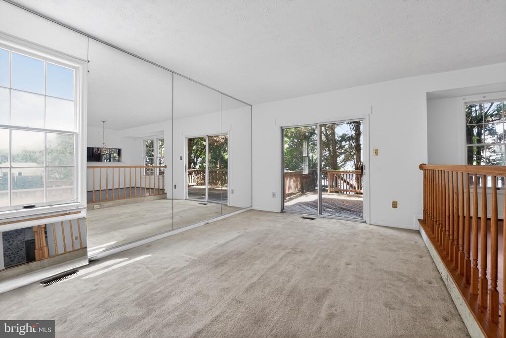 8204 ELKWOOD COURT