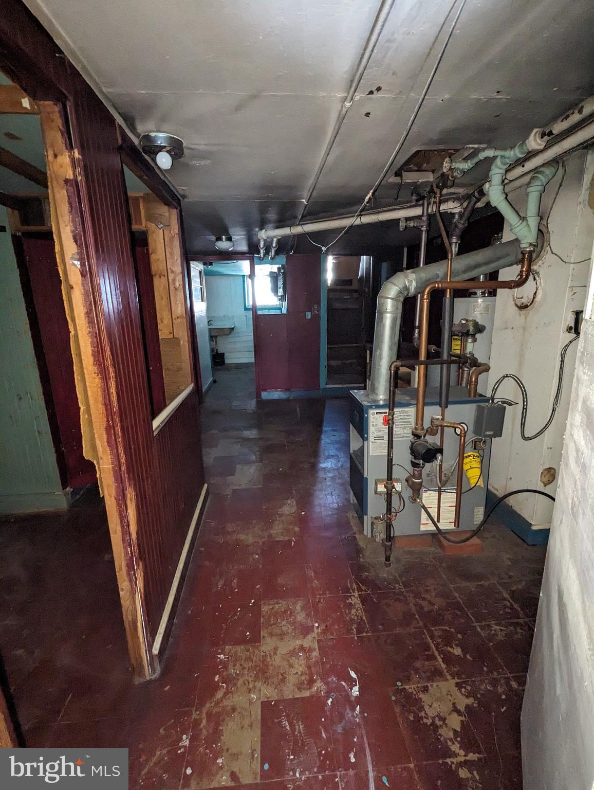 1205 N ELLWOOD AVENUE