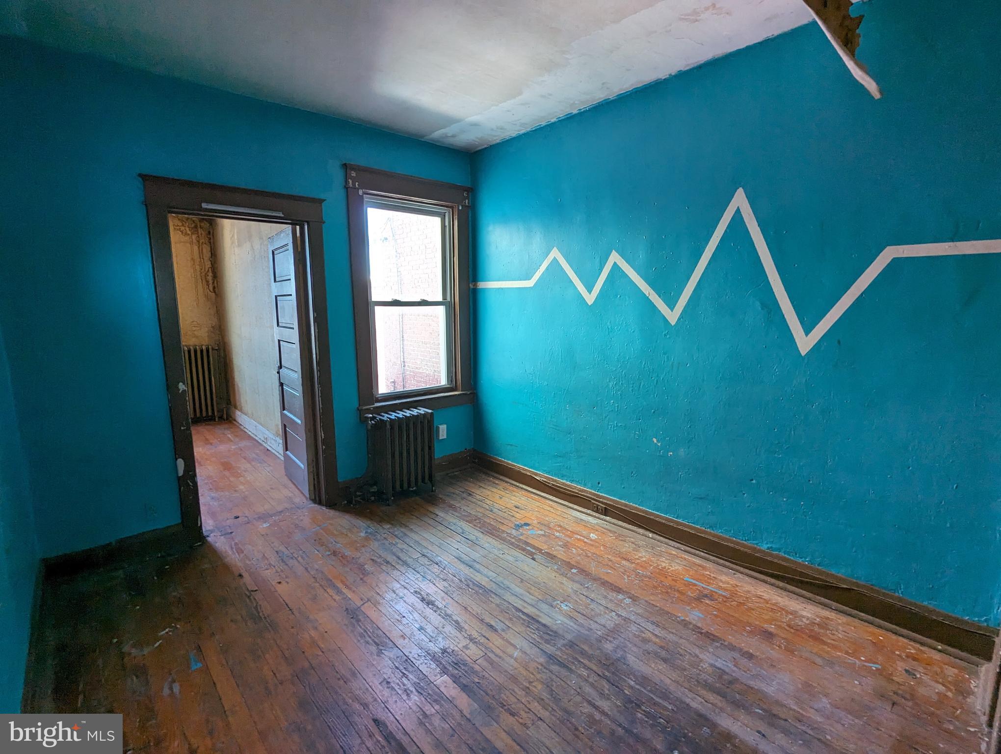 1205 N ELLWOOD AVENUE