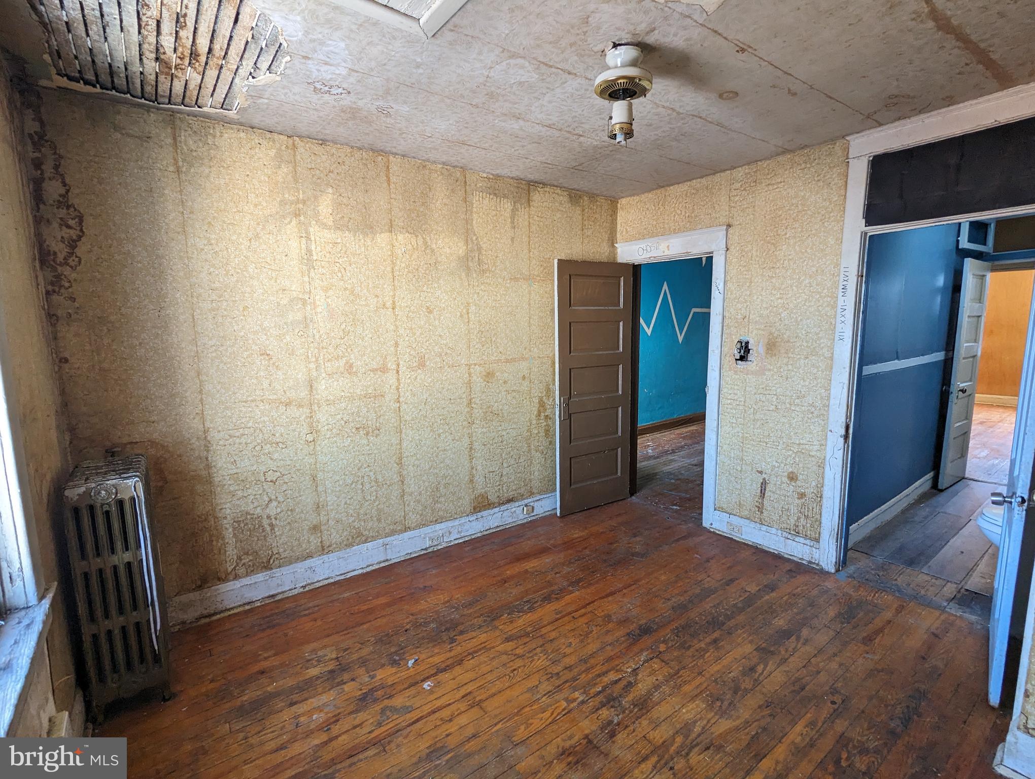 1205 N ELLWOOD AVENUE