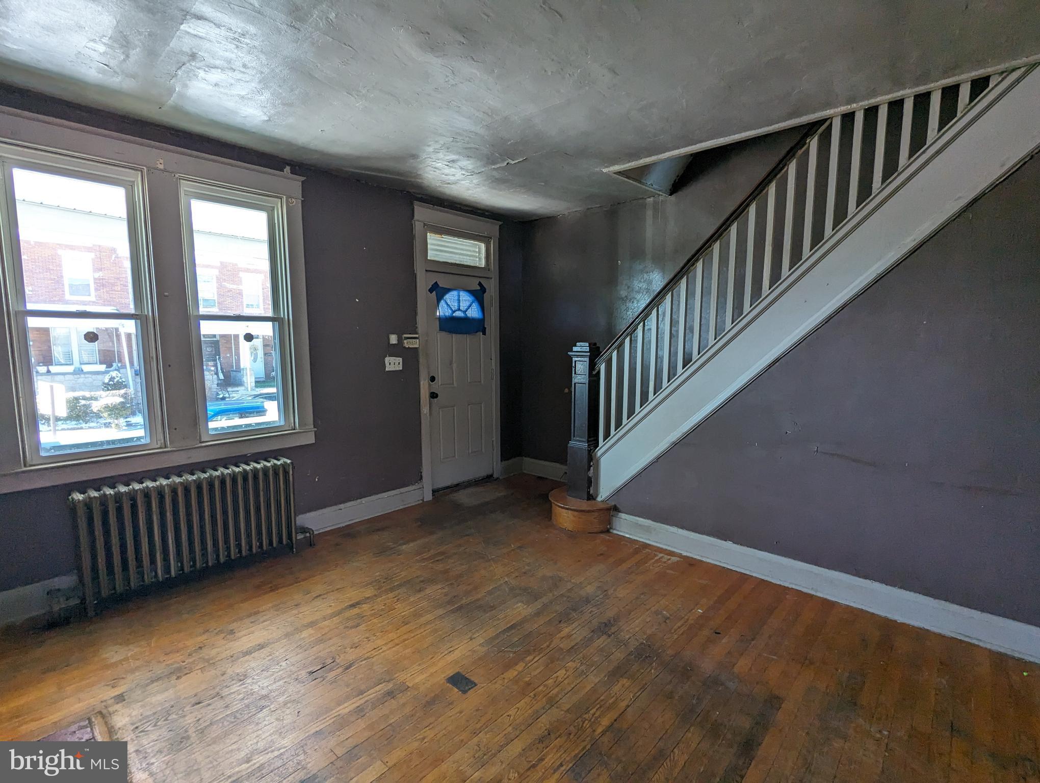 1205 N ELLWOOD AVENUE