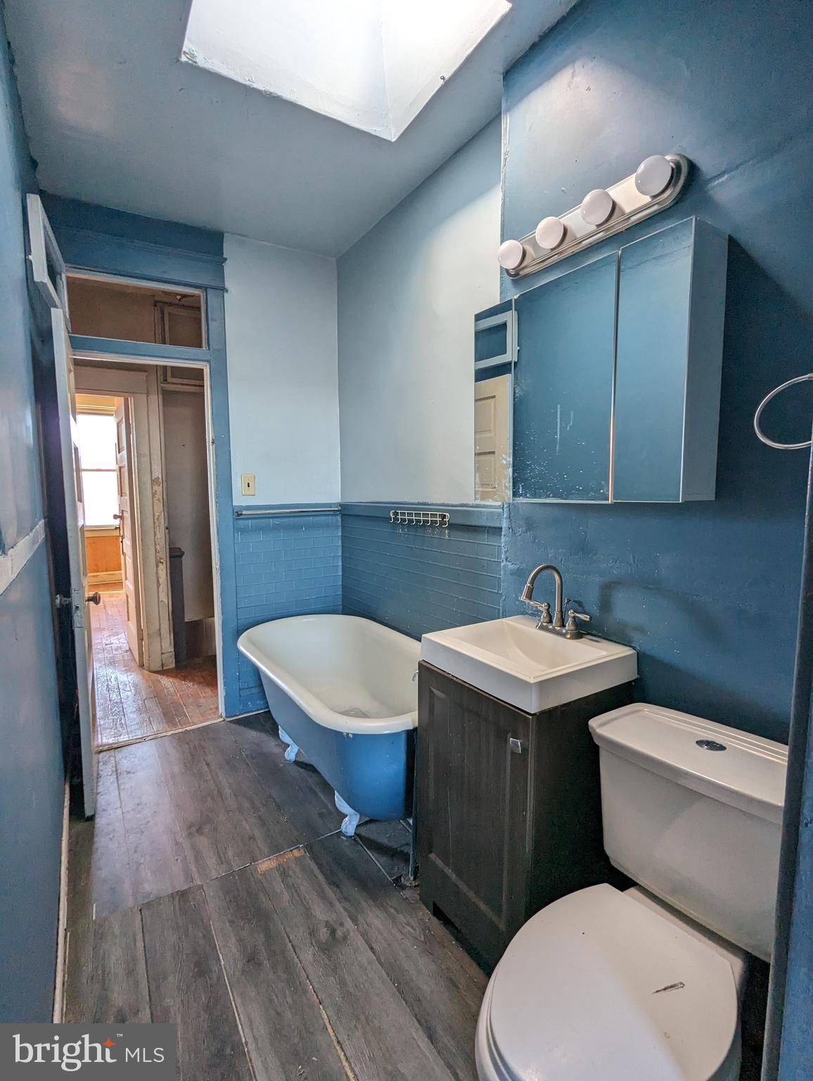 1205 N ELLWOOD AVENUE