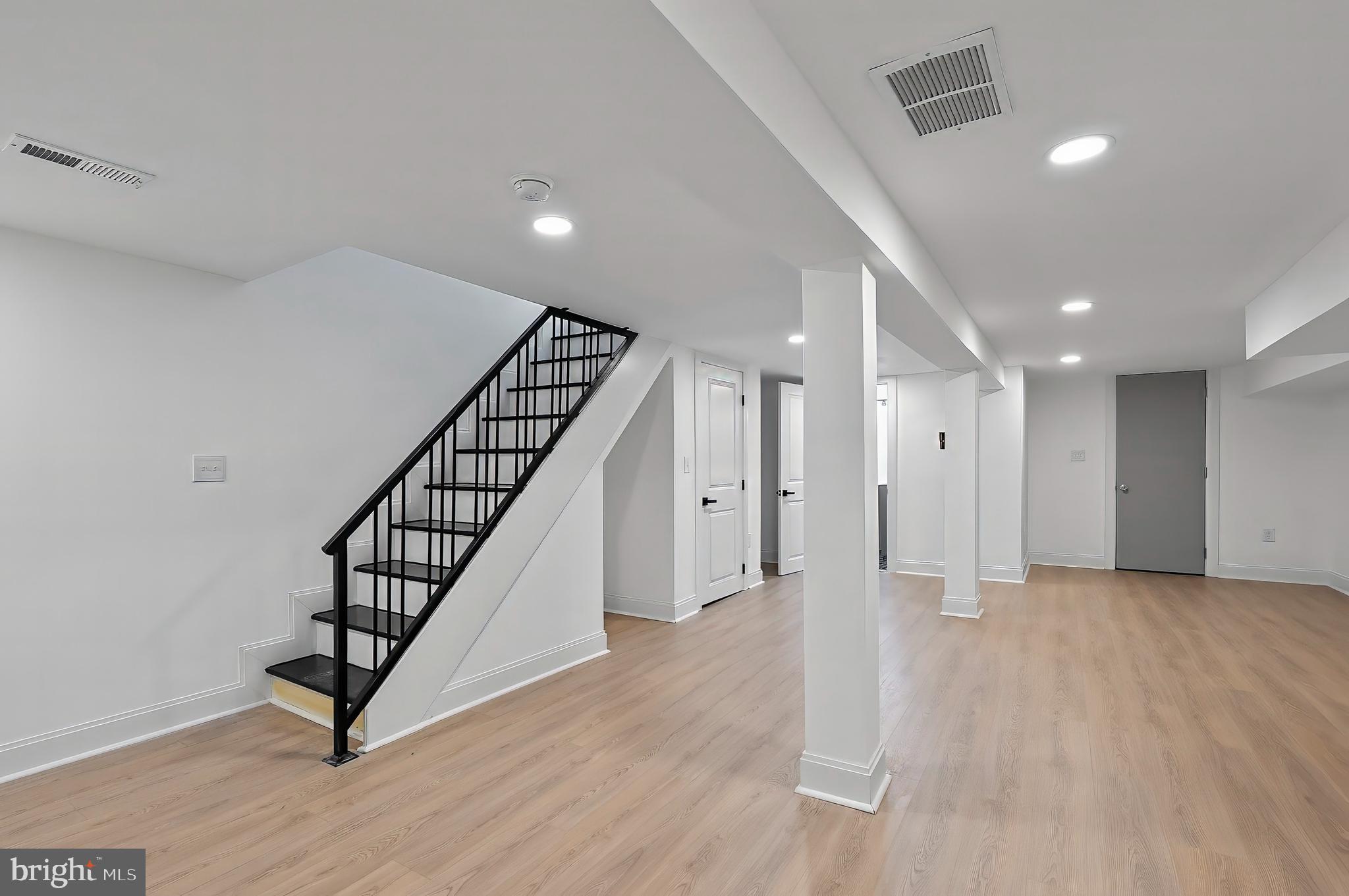 2140 MOUNT ROYAL TERRACE