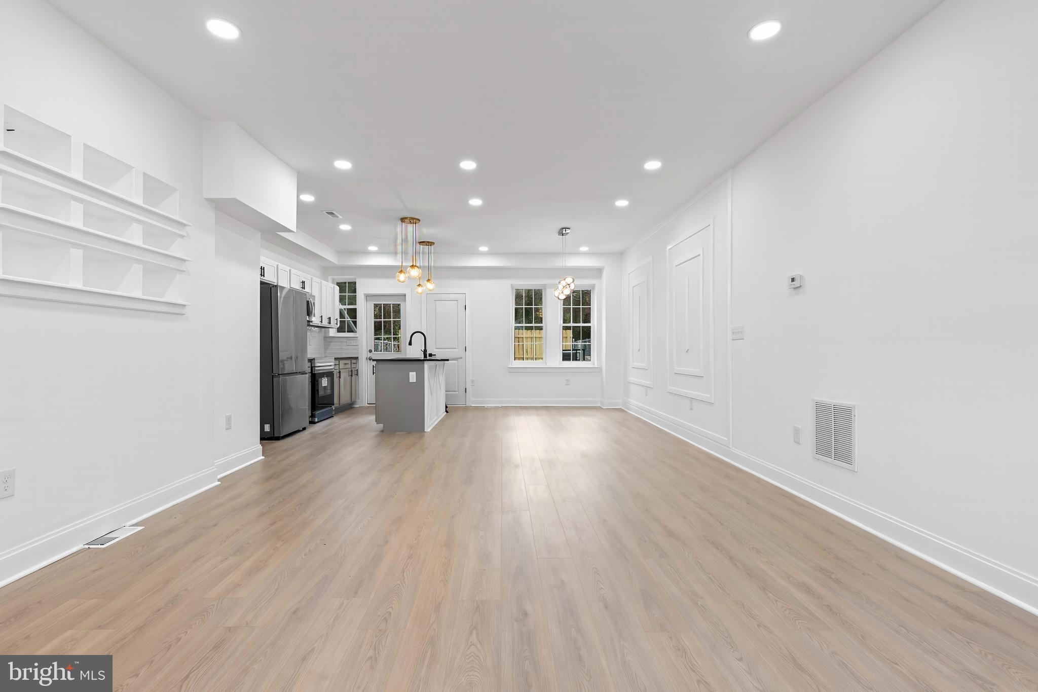 2140 MOUNT ROYAL TERRACE