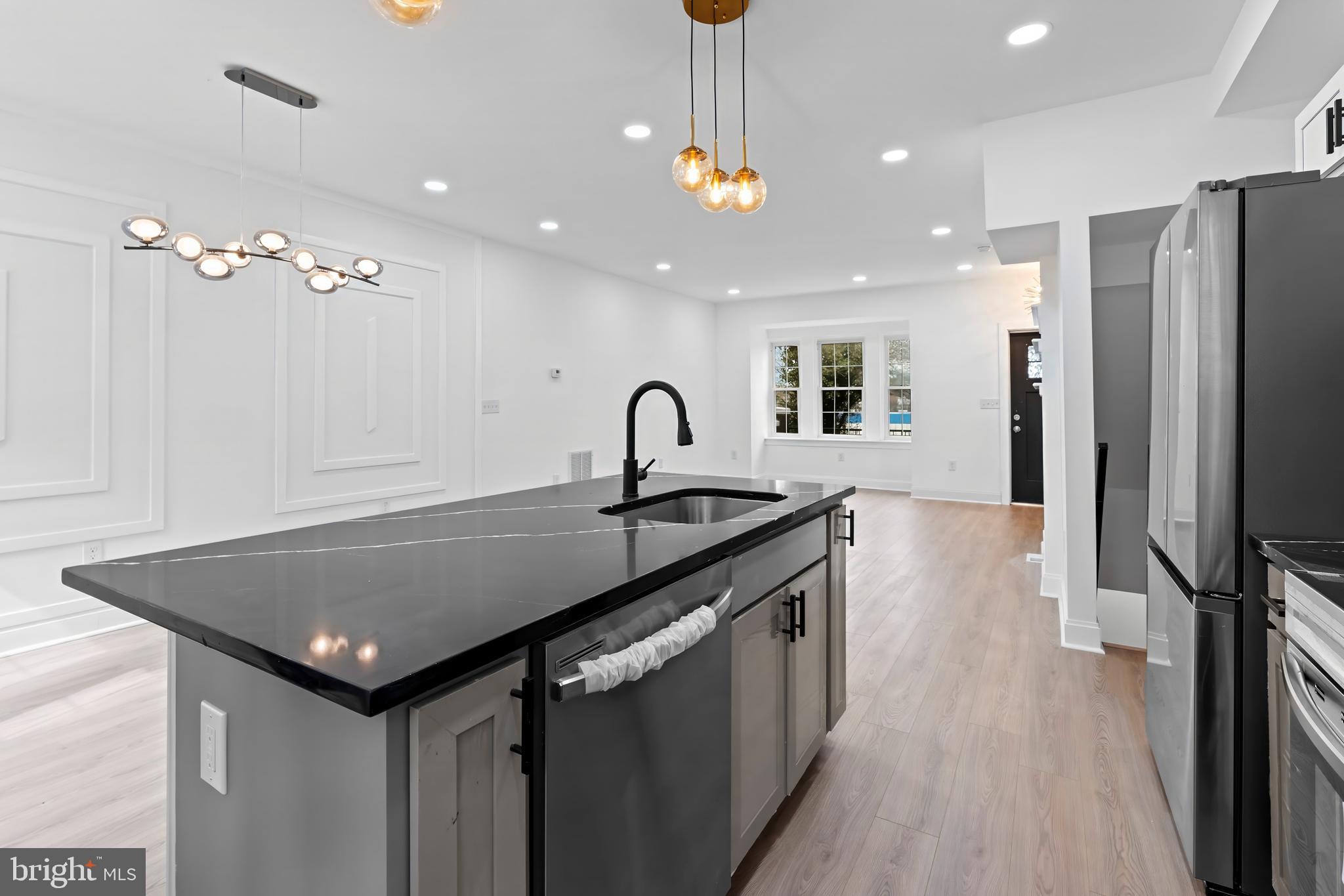 2140 MOUNT ROYAL TERRACE