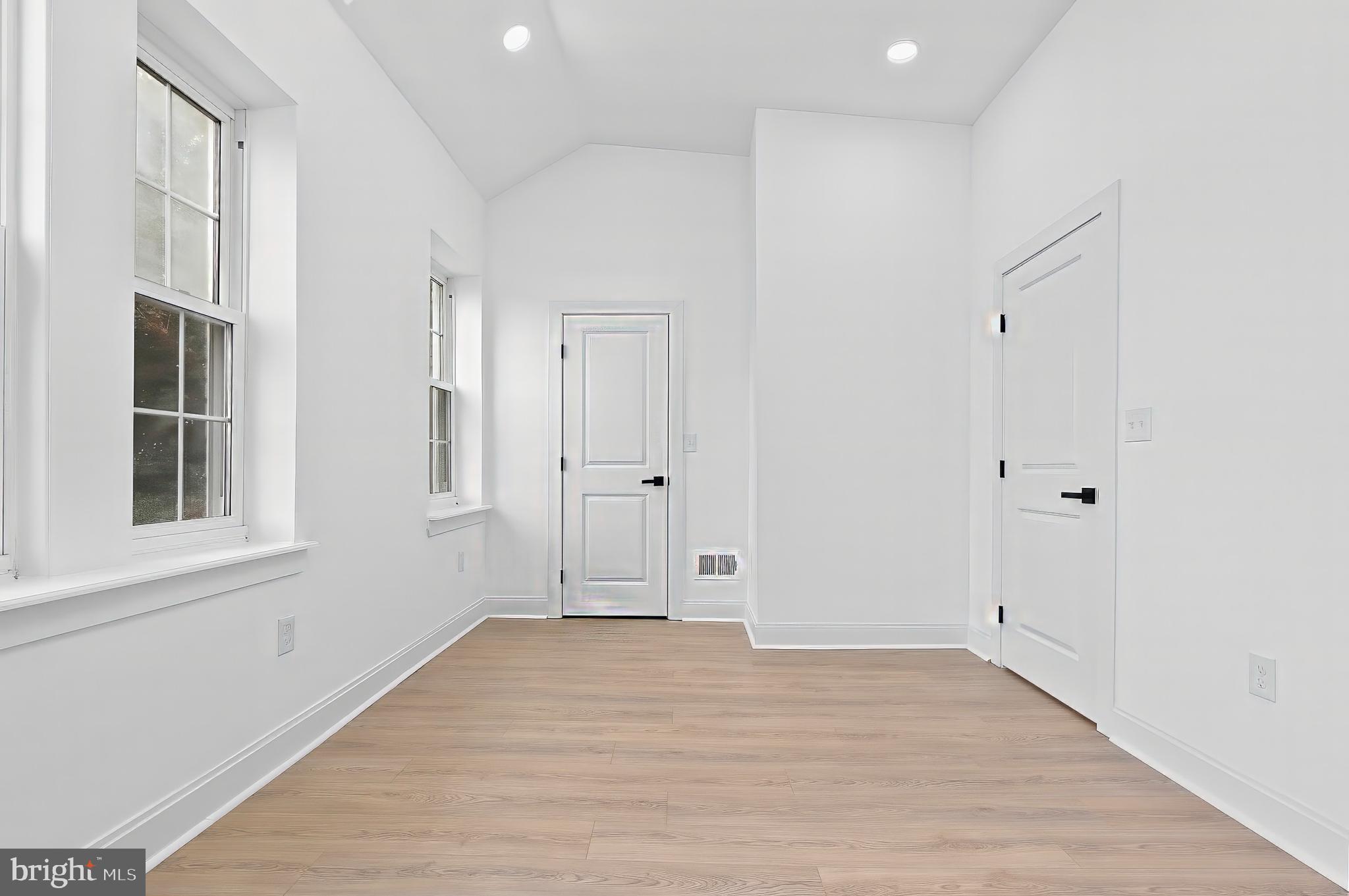 2140 MOUNT ROYAL TERRACE