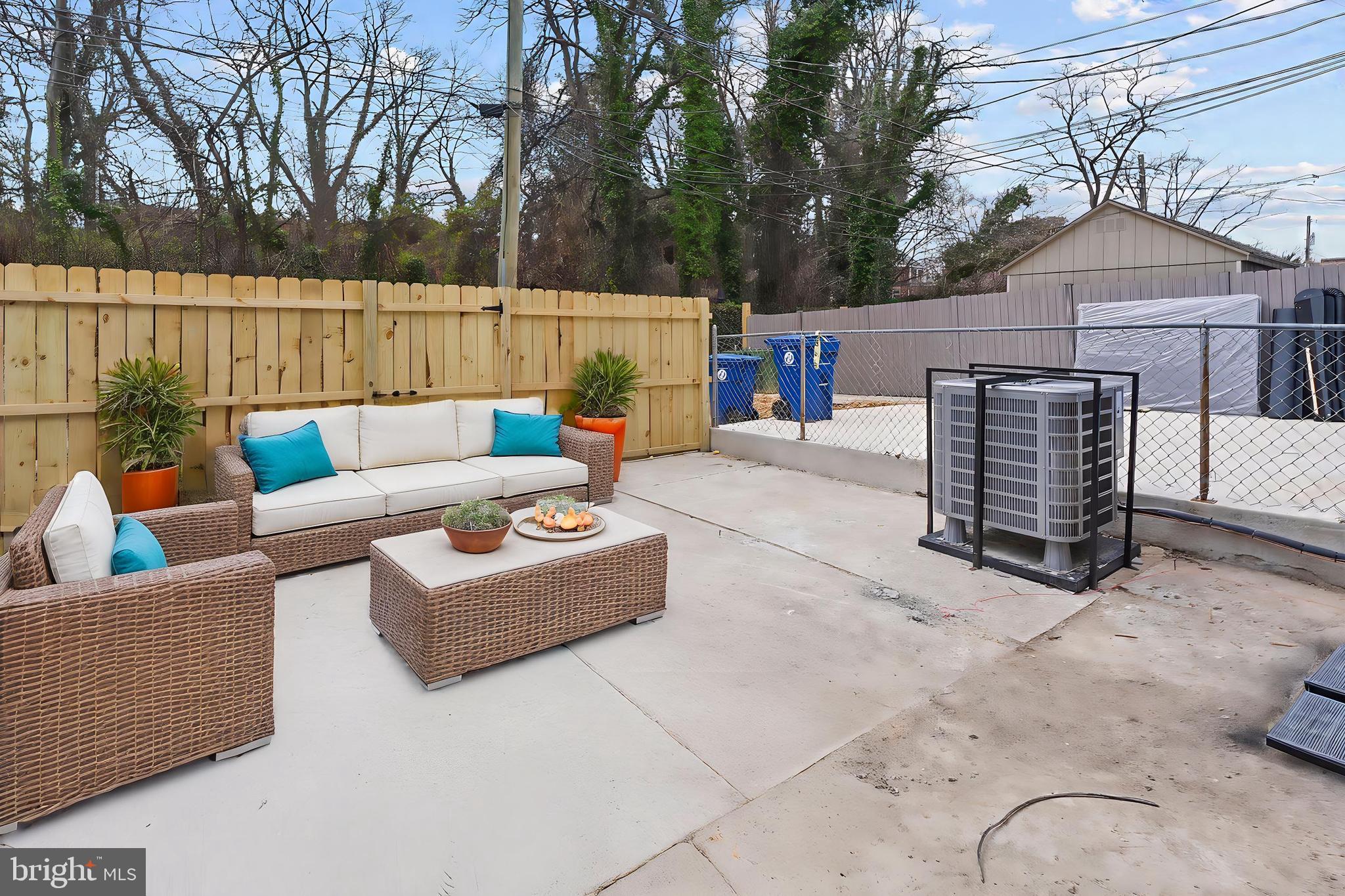 2140 MOUNT ROYAL TERRACE