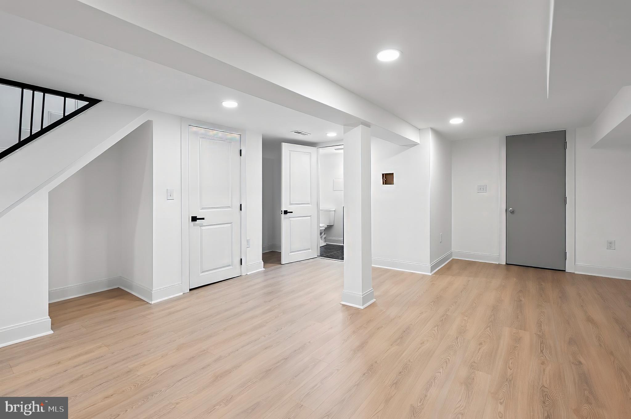 2140 MOUNT ROYAL TERRACE