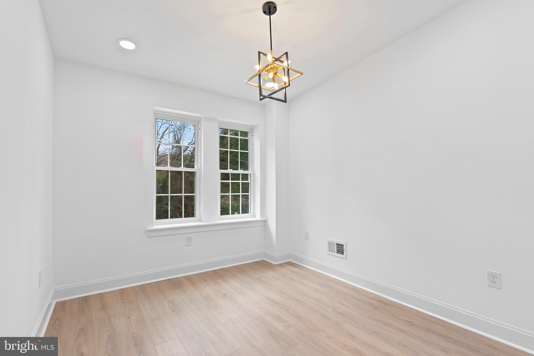 2140 MOUNT ROYAL TERRACE