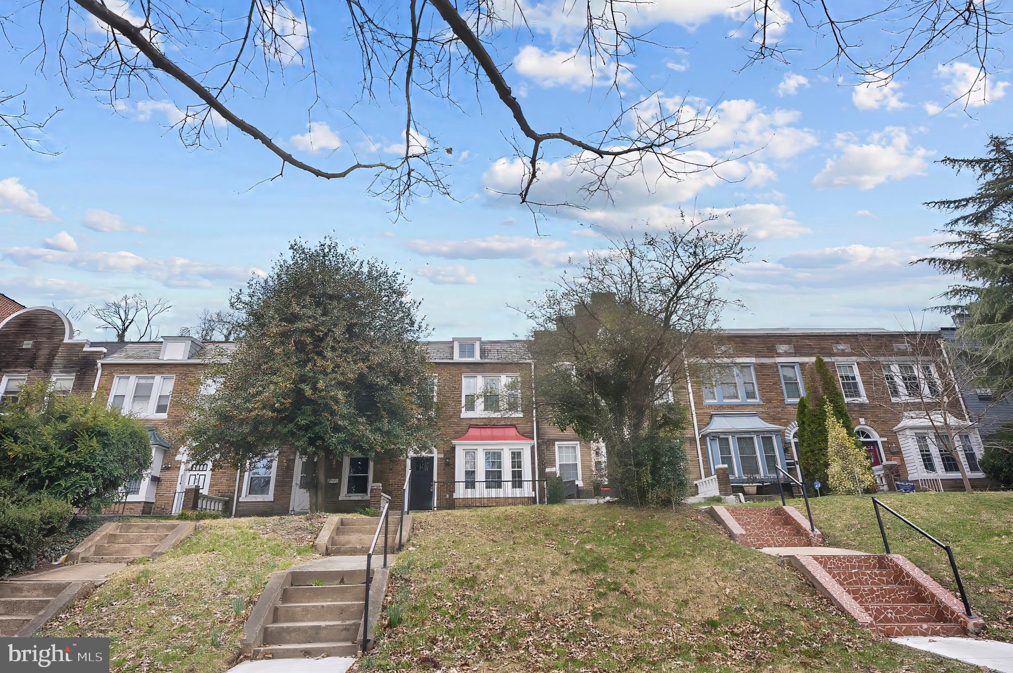 2140 MOUNT ROYAL TERRACE