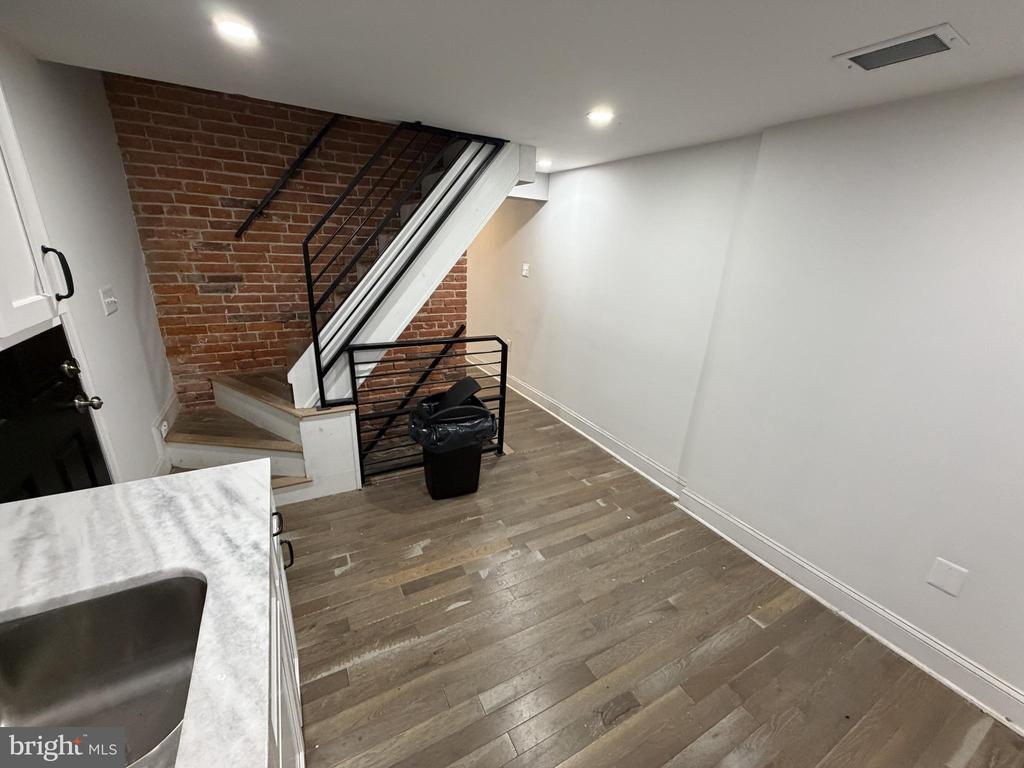 404 GEORGE STREET