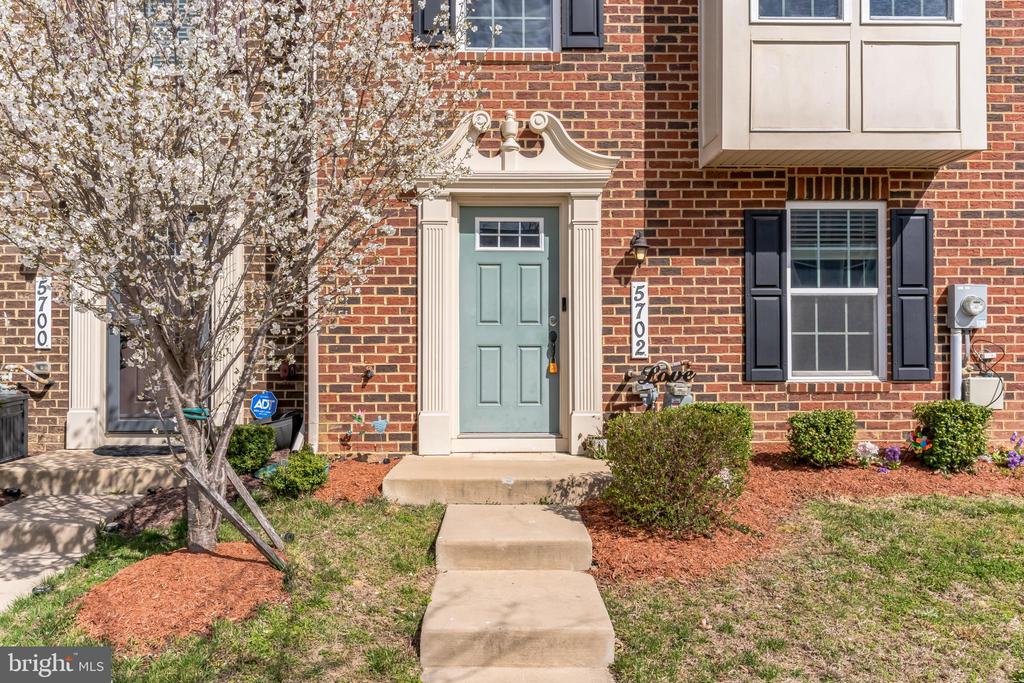 5702 RIVER SHARK LANE