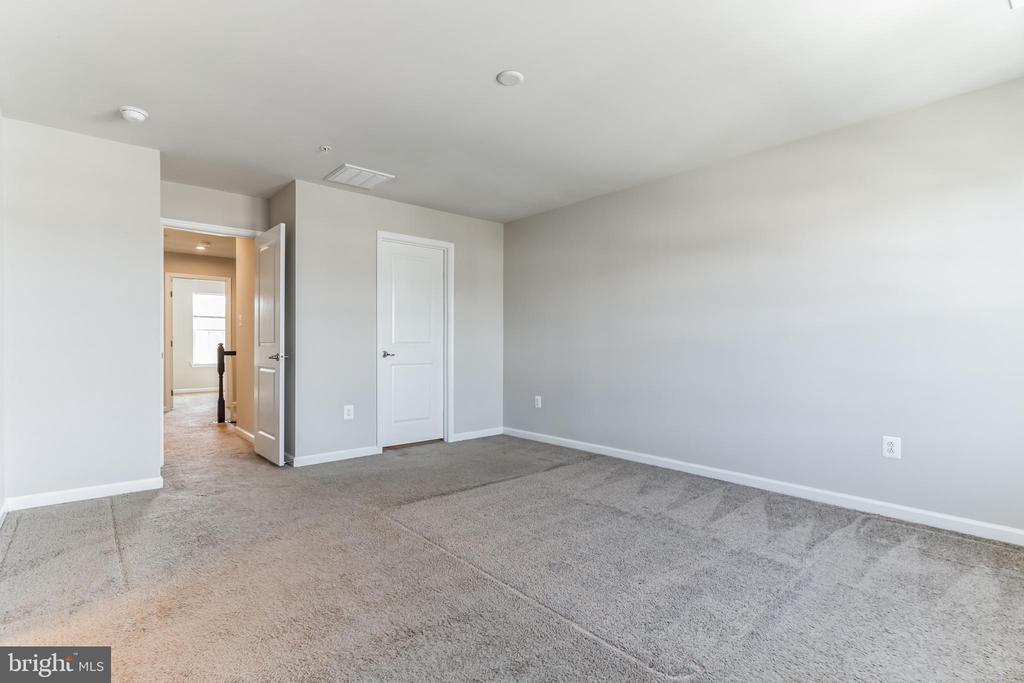 5702 RIVER SHARK LANE