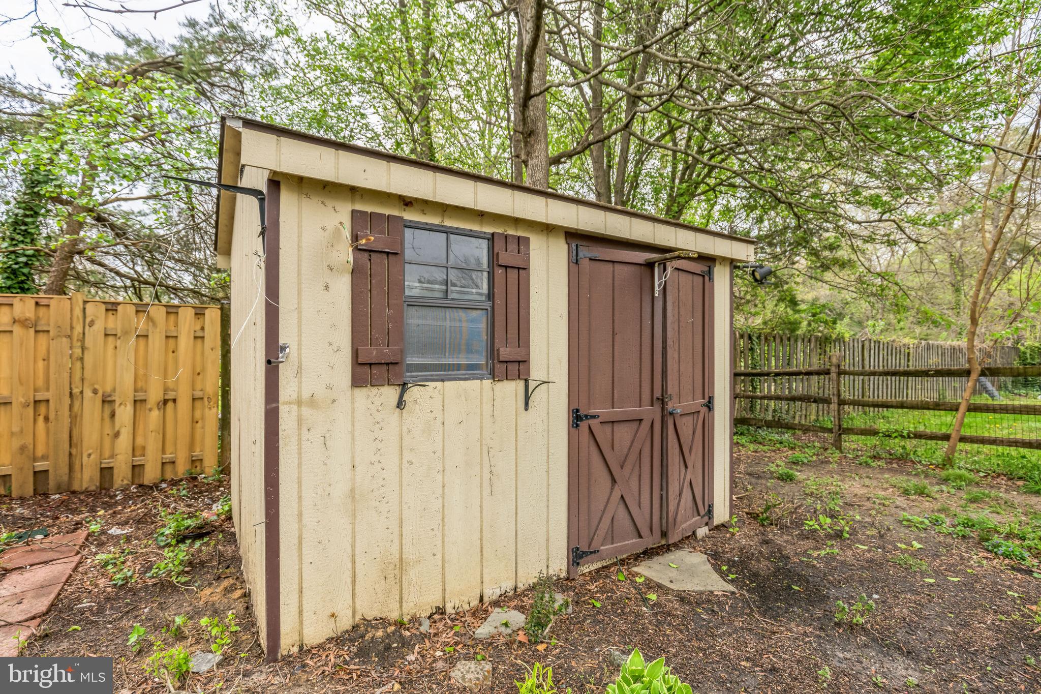 2153 FREEMANTLE COURT