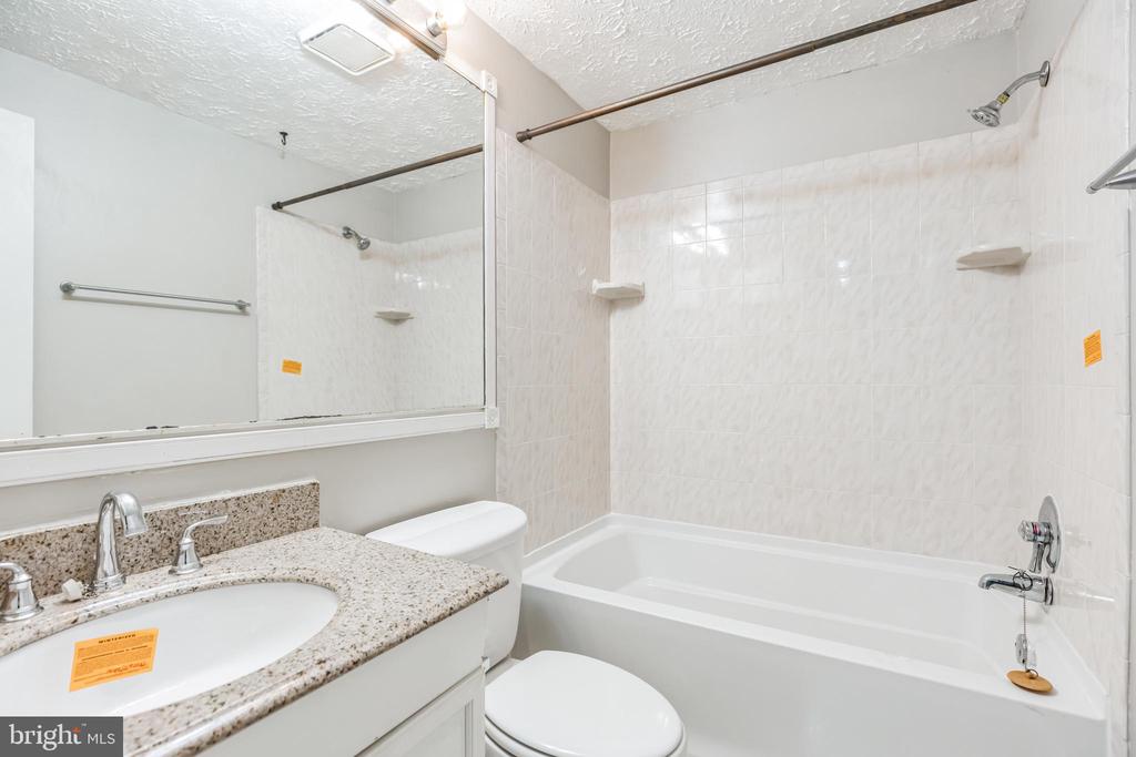2153 FREEMANTLE COURT