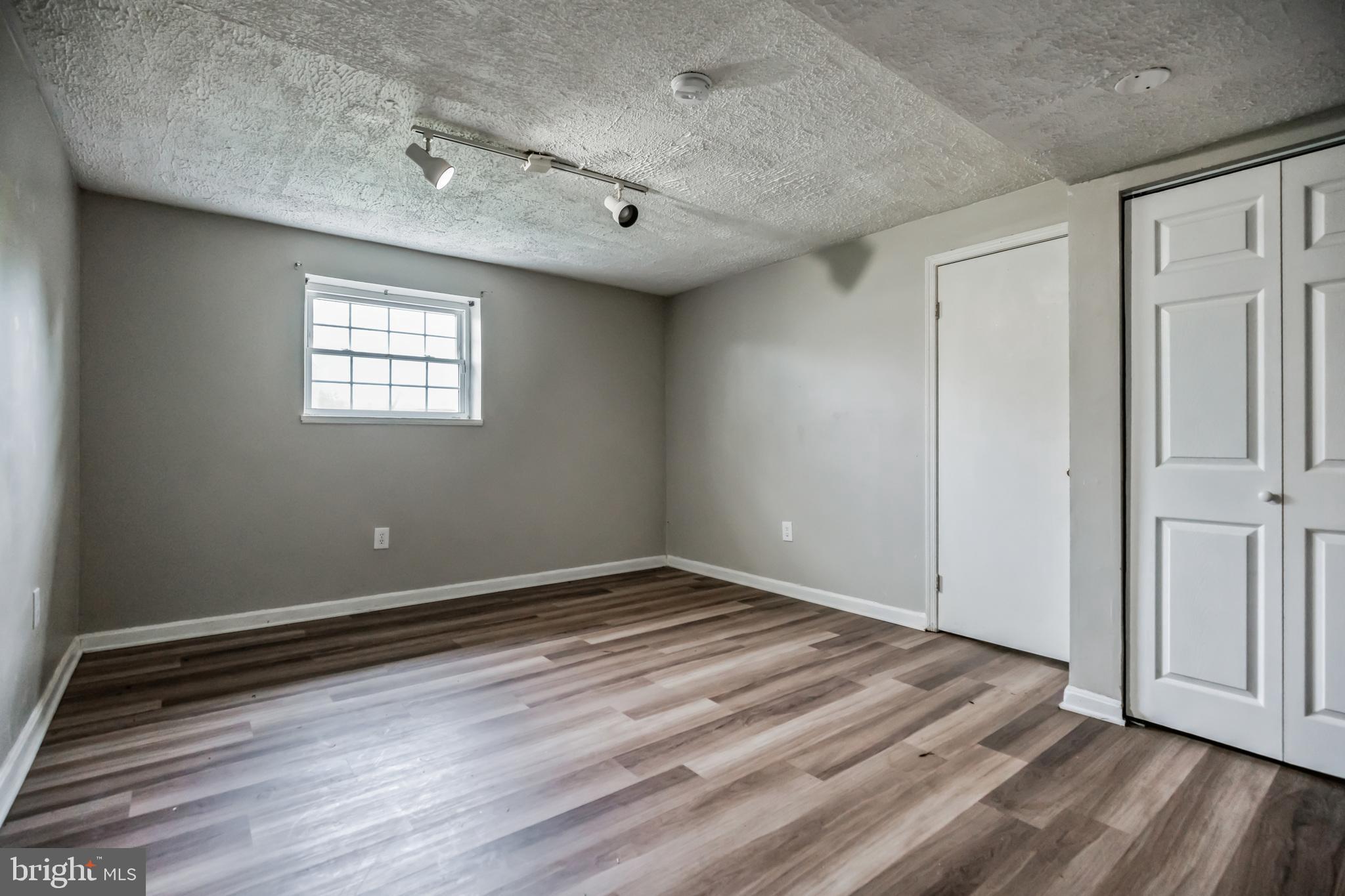 2153 FREEMANTLE COURT