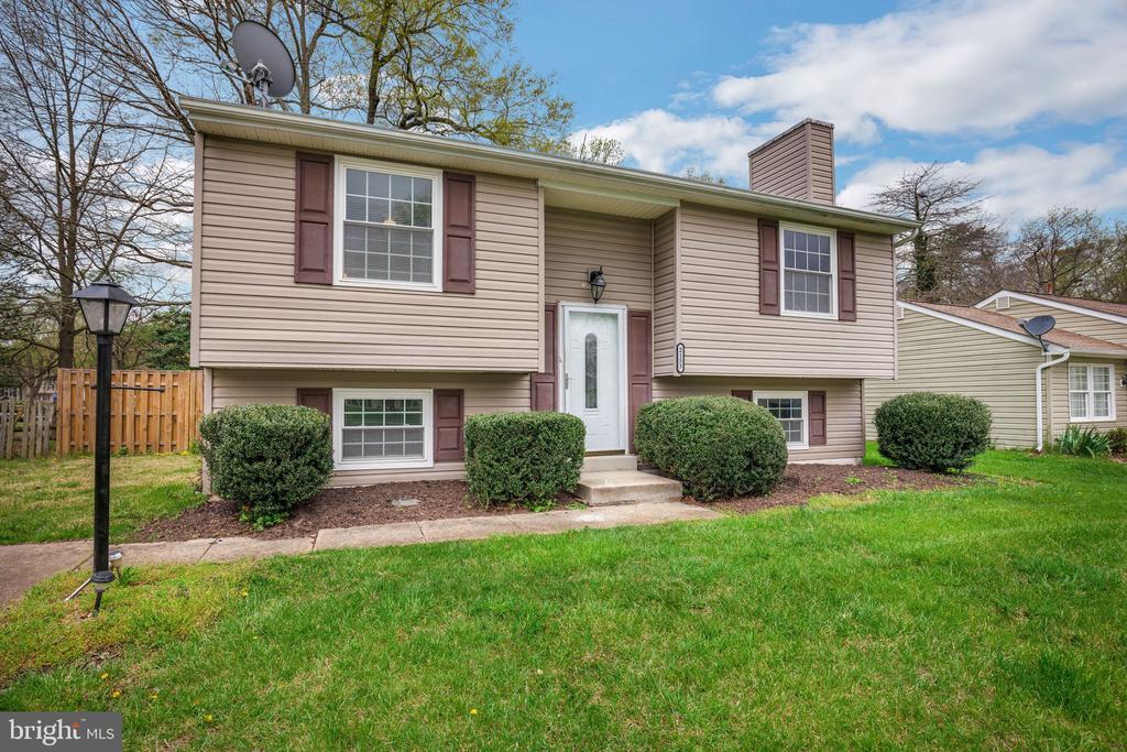 2153 FREEMANTLE COURT