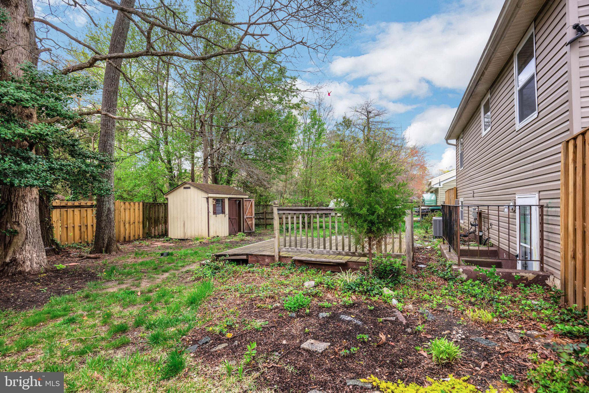 2153 FREEMANTLE COURT