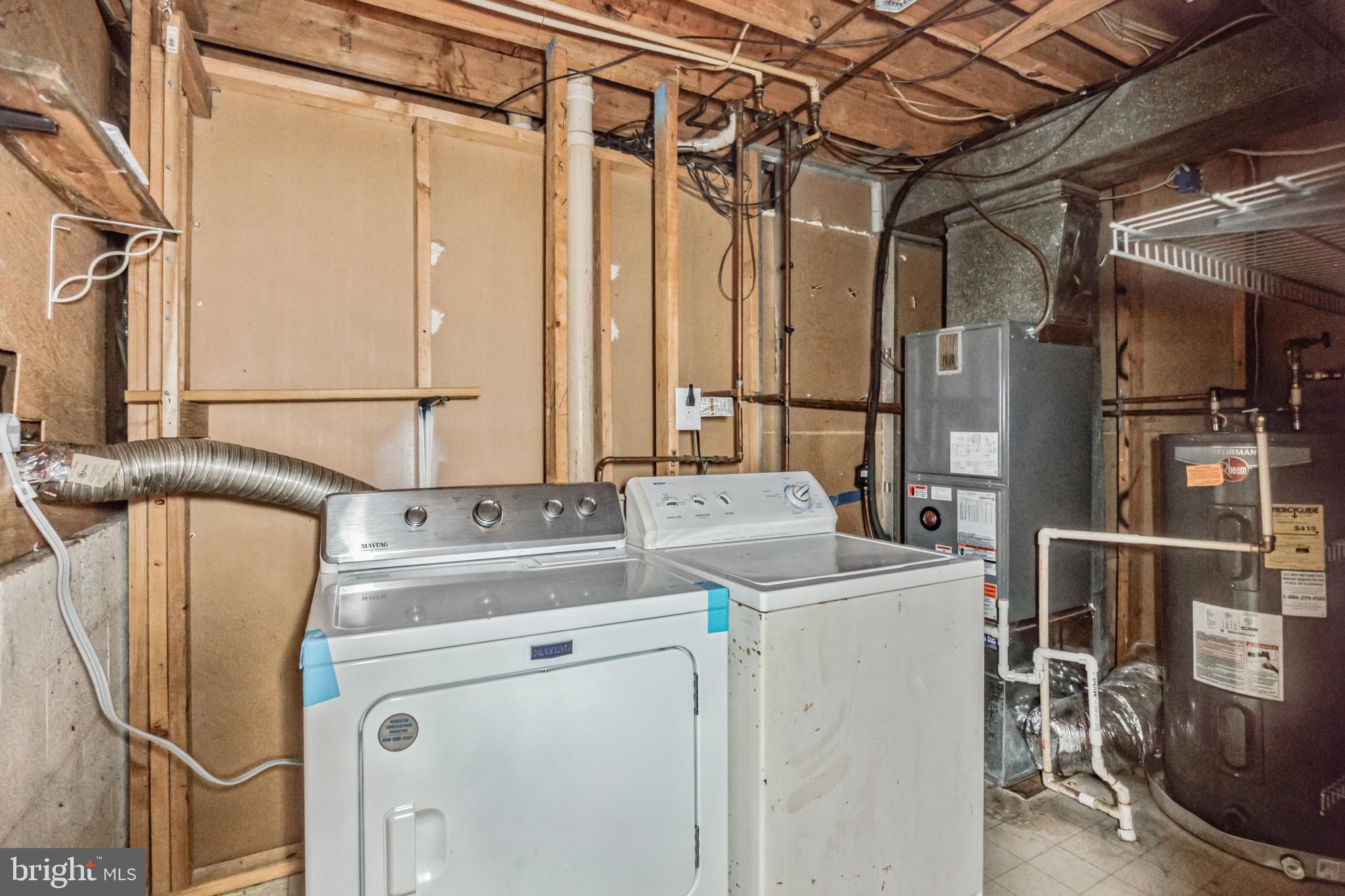 2153 FREEMANTLE COURT